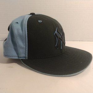 New York Yankees MLB Authentic New Era Fitted Cap Hat Black and Blue 7 1/2